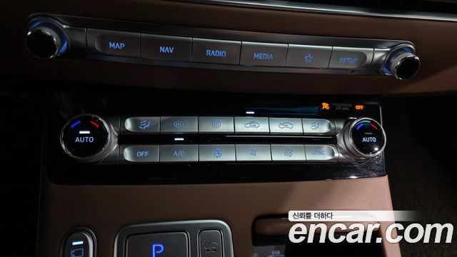 Genesis G90 2021 — photo 31