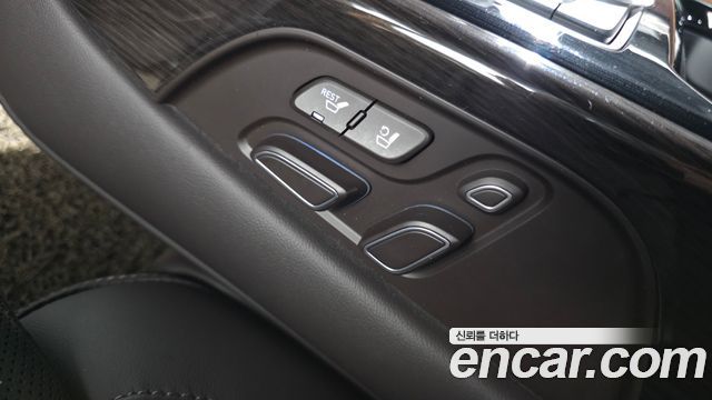 Genesis G90 2021 — photo 33