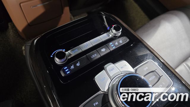 Genesis G90 2021 — photo 34