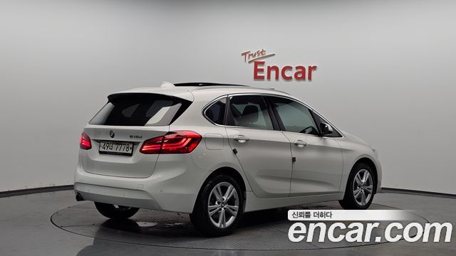 BMW 2-Series 2018 — photo 2