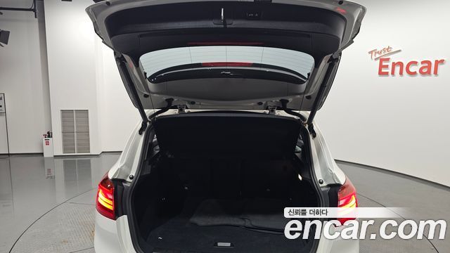 BMW 2-Series 2018 — photo 26
