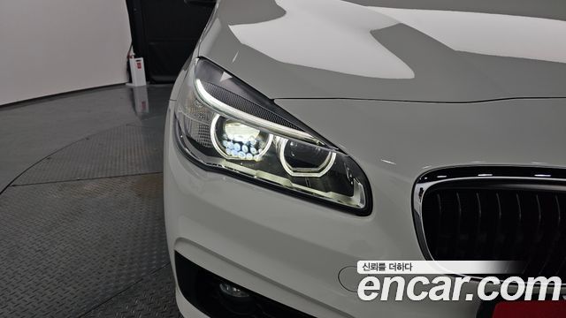 BMW 2-Series 2018 — photo 8