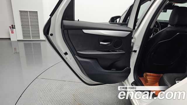 BMW 2-Series 2018 — photo 15