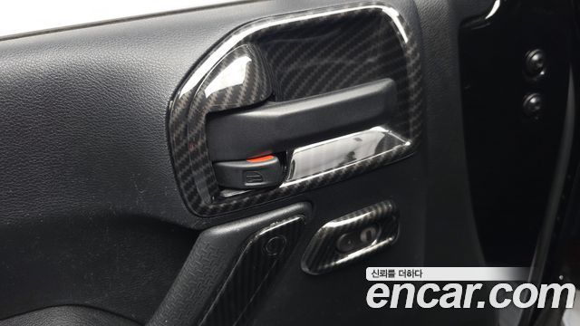 Jeep Wrangler 2016 — photo 11