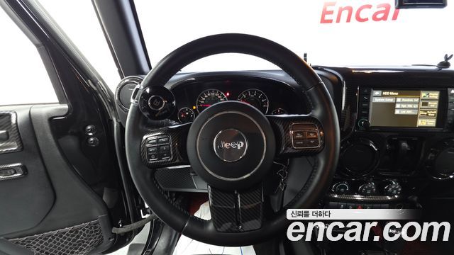 Jeep Wrangler 2016 — photo 12