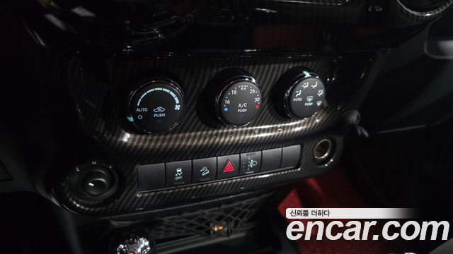 Jeep Wrangler 2016 — photo 16