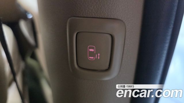 Kia Canival 2017 — photo 25