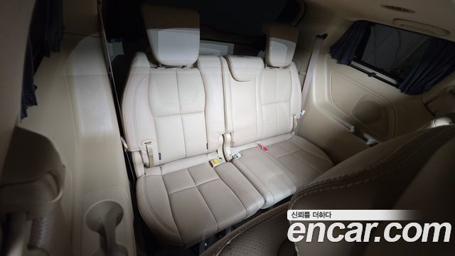 Kia Canival 2017 — photo 16