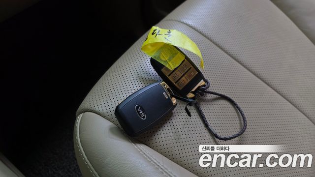 Kia Canival 2017 — photo 27