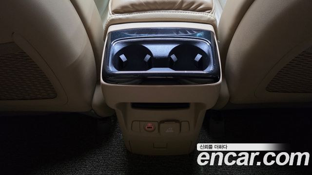 Kia Canival 2017 — photo 33