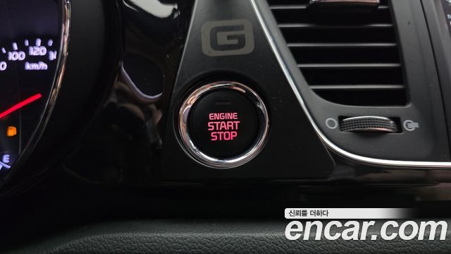 Kia Canival 2017 — photo 36