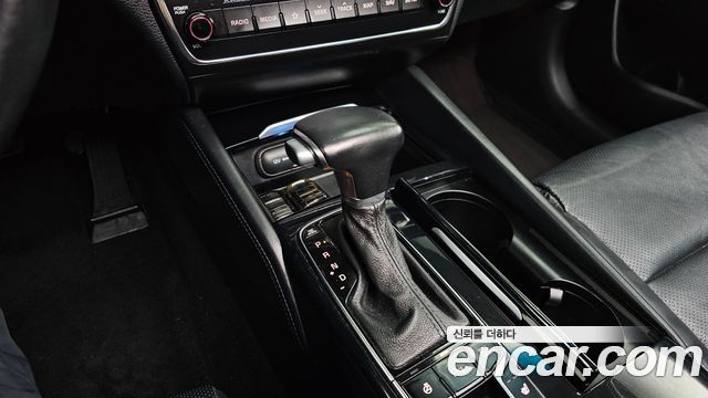 Kia K7 2018 — photo 8
