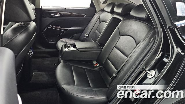Kia K7 2018 — photo 10