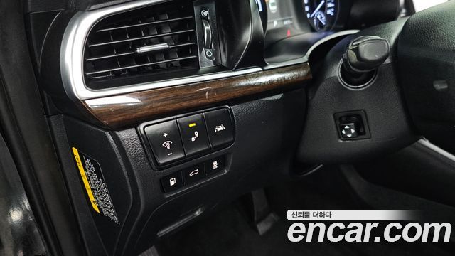 Kia K7 2018 — photo 15