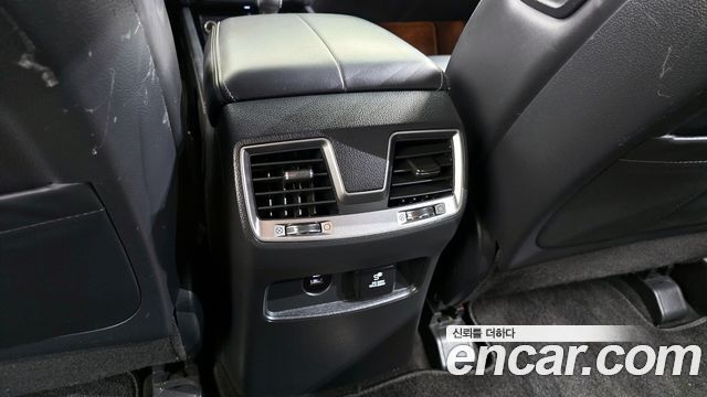 KG Mobility Rexton 2019 — photo 34