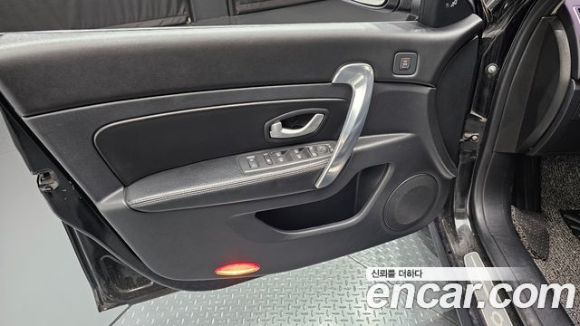 Renault Korea SM5  2014 — photo 14