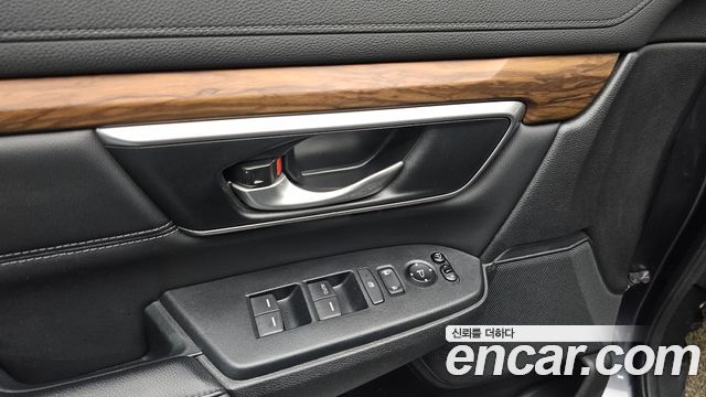Honda CR-V 2019 — photo 16