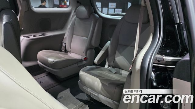 Kia Canival 2019 — photo 11