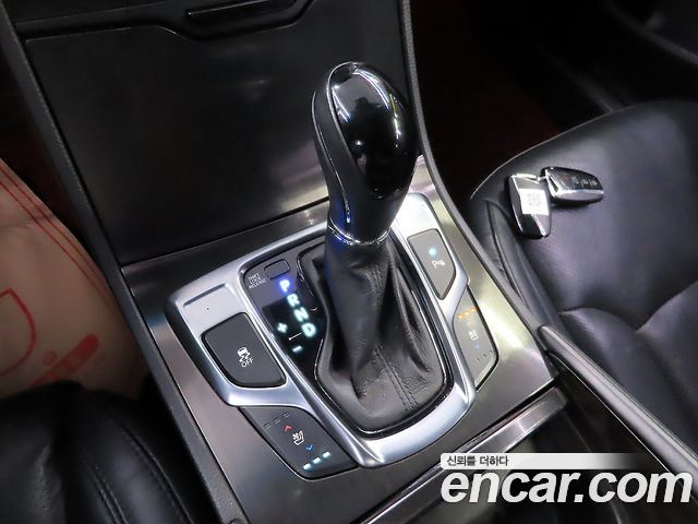 Hyundai Grandeur 2016 — photo 12
