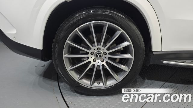 Mercedes-Benz GLE-Class 2023 — photo 5