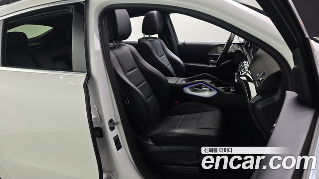 Mercedes-Benz GLE-Class 2023 — photo 17