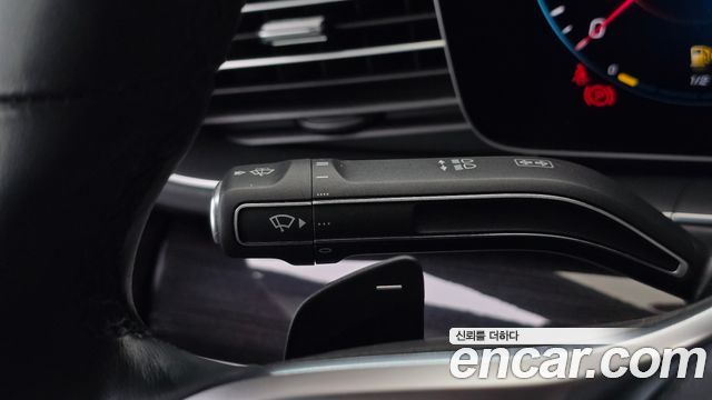 Mercedes-Benz GLE-Class 2023 — photo 21