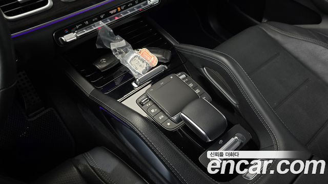 Mercedes-Benz GLE-Class 2023 — photo 25