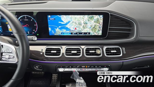 Mercedes-Benz GLE-Class 2023 — photo 26