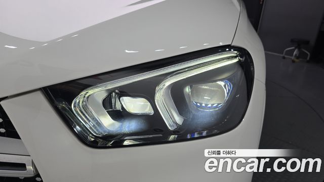 Mercedes-Benz GLE-Class 2023 — photo 8
