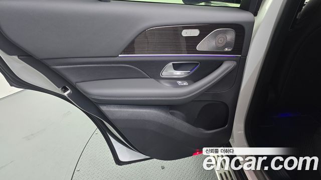 Mercedes-Benz GLE-Class 2023 — photo 15