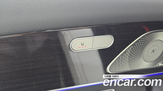 Mercedes-Benz GLE-Class 2023 — photo 27