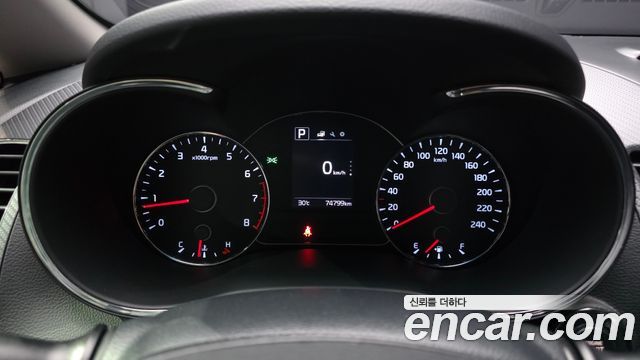 Kia K3 2016 — photo 11