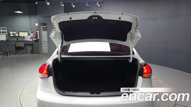 Kia K3 2016 — photo 26