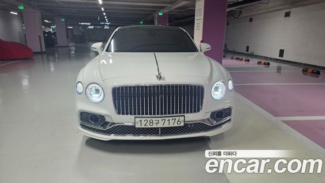 Bentley Flying Spur 2022 — photo 1