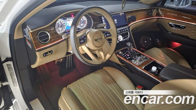 Bentley Flying Spur 2022 — photo 8