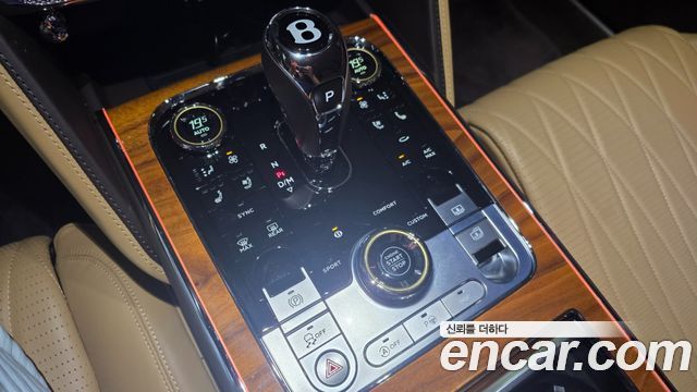 Bentley Flying Spur 2022 — photo 15