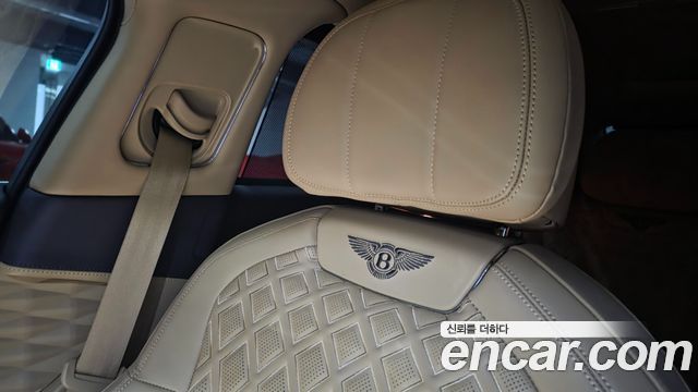 Bentley Flying Spur 2022 — photo 18