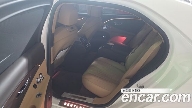 Bentley Flying Spur 2022 — photo 19