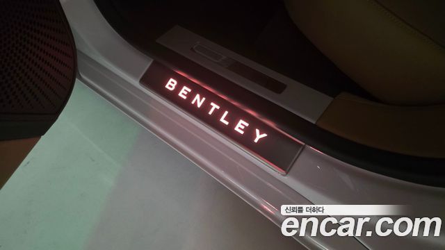 Bentley Flying Spur 2022 — photo 20
