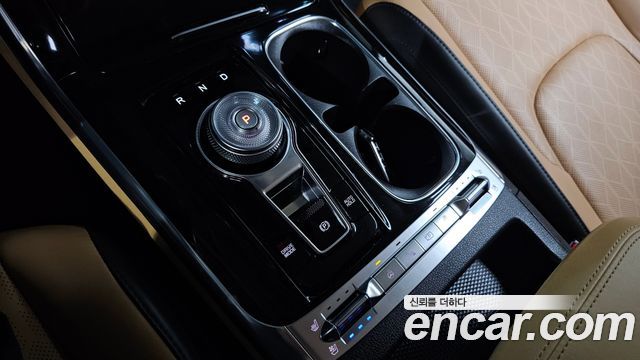 Kia Canival 2022 — photo 9