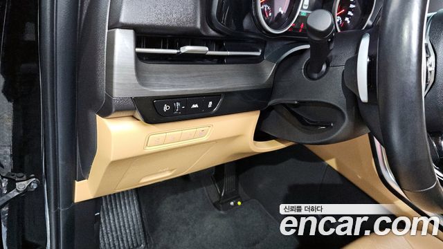 Kia Canival 2022 — photo 19