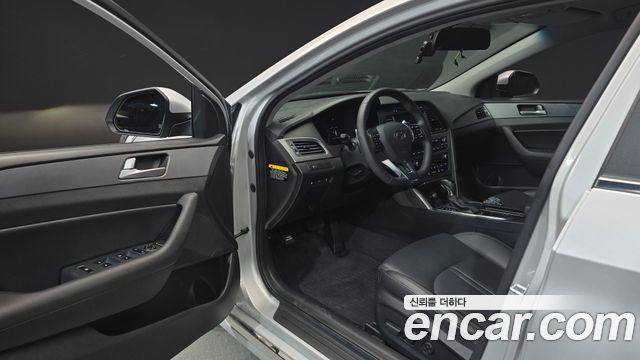 Hyundai Sonata 2017 — photo 10