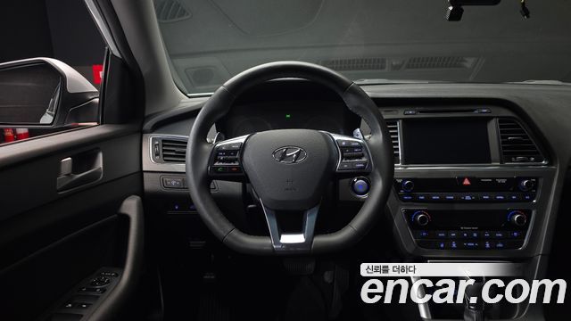 Hyundai Sonata 2017 — photo 13
