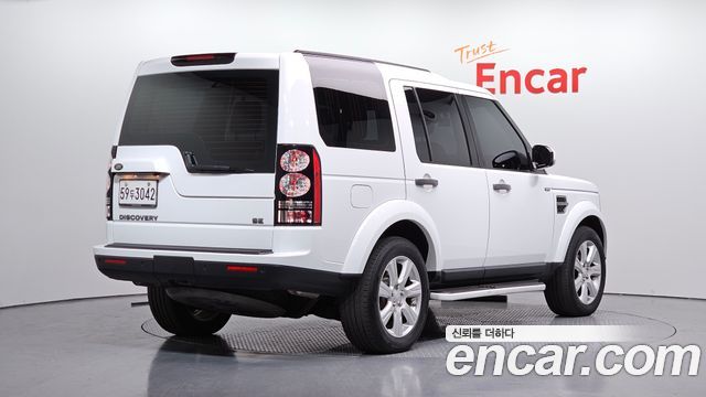 Land Rover Discovery 2016 — photo 2