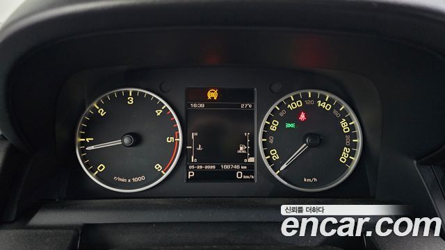 Land Rover Discovery 2016 — photo 11