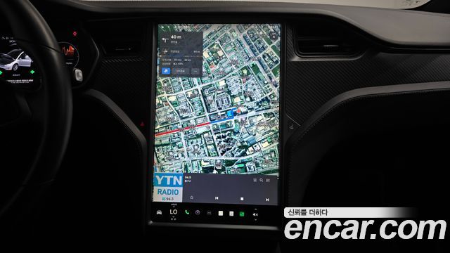 Tesla Model X 2018 — photo 20