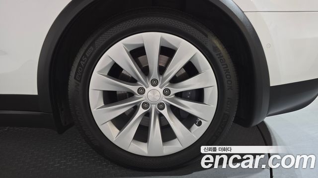 Tesla Model X 2018 — photo 7