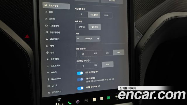Tesla Model X 2018 — photo 28