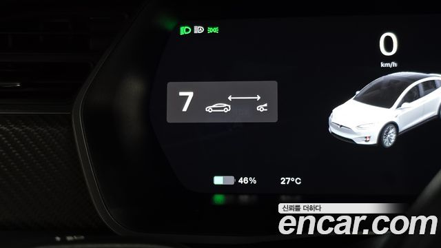 Tesla Model X 2018 — photo 30