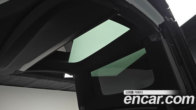 Tesla Model X 2018 — photo 33